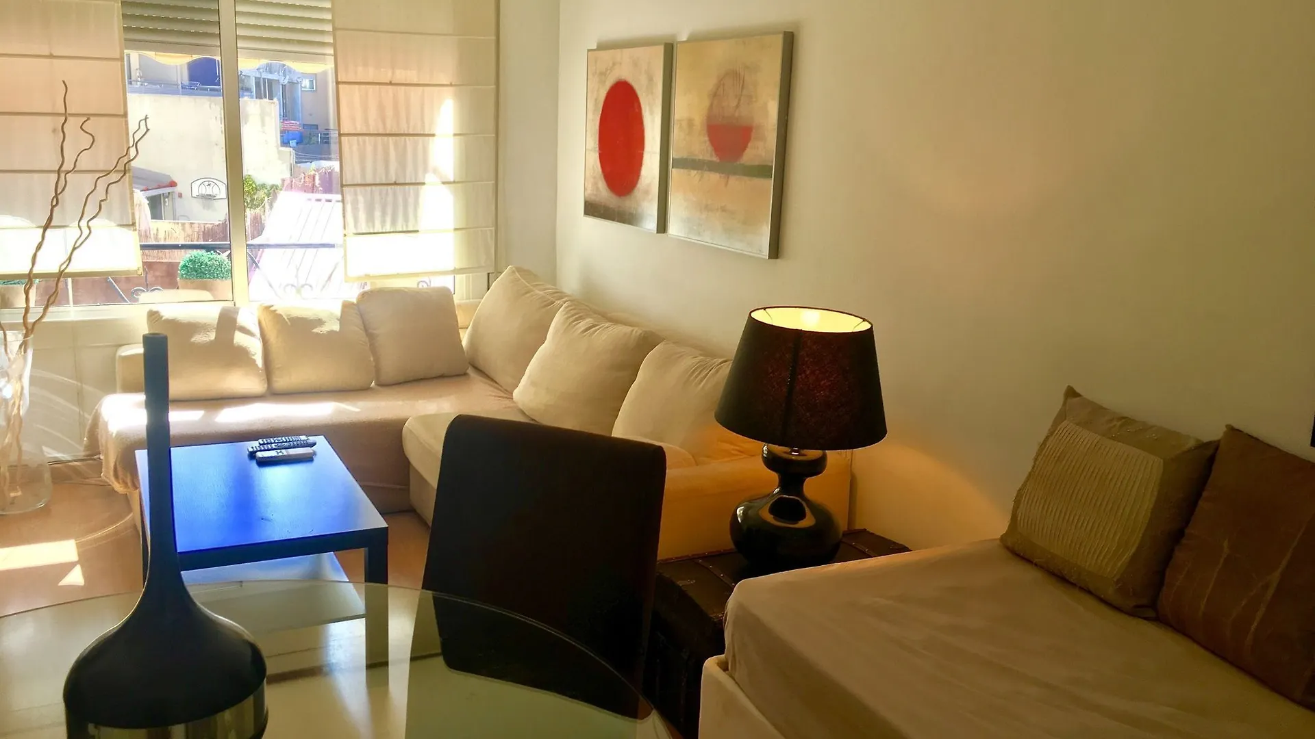 Sants Apartment With Terrace Barcelona 0*,  España